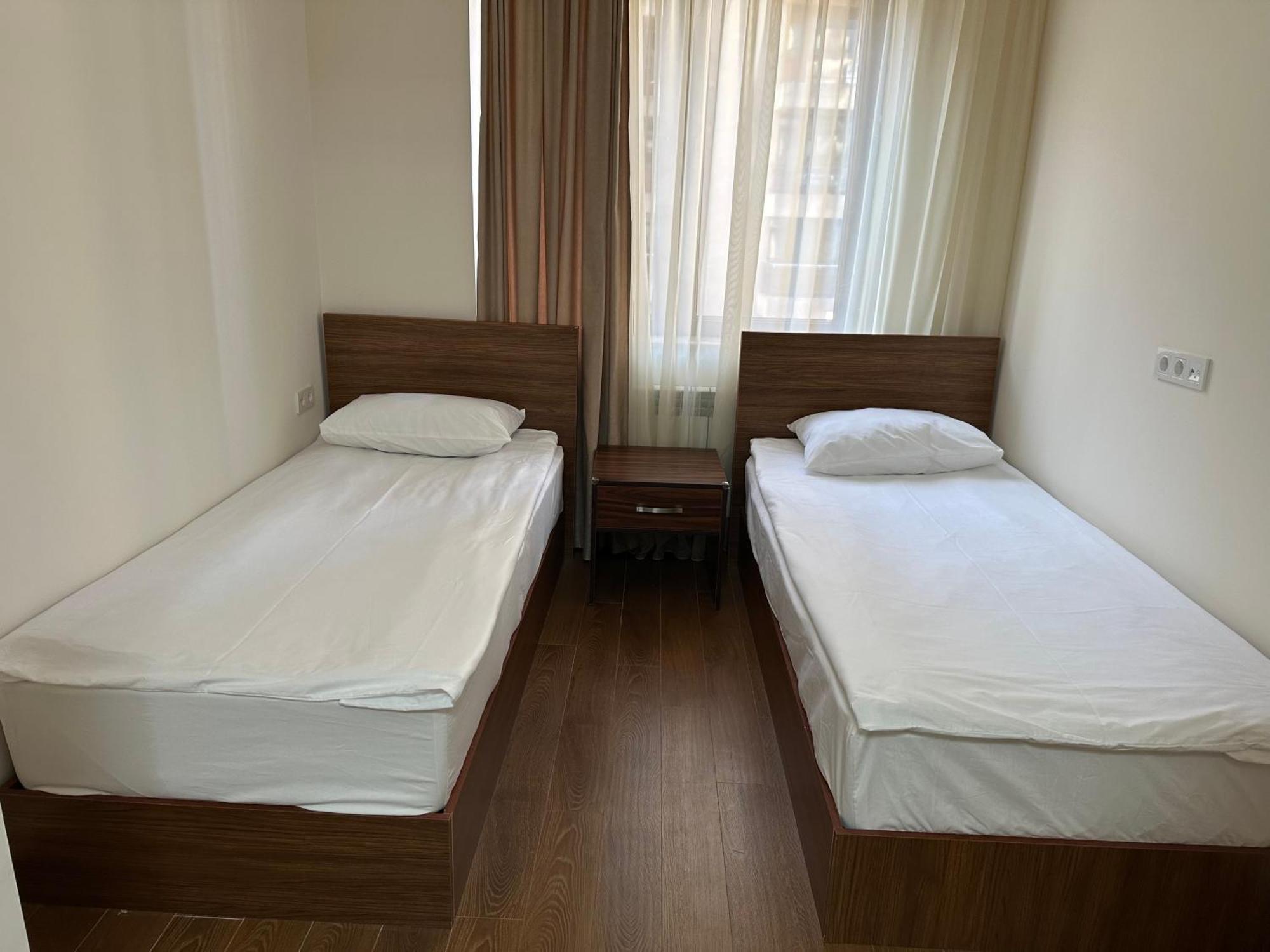 Apartment Near Republic Square, Center Of Jerevan Exteriör bild